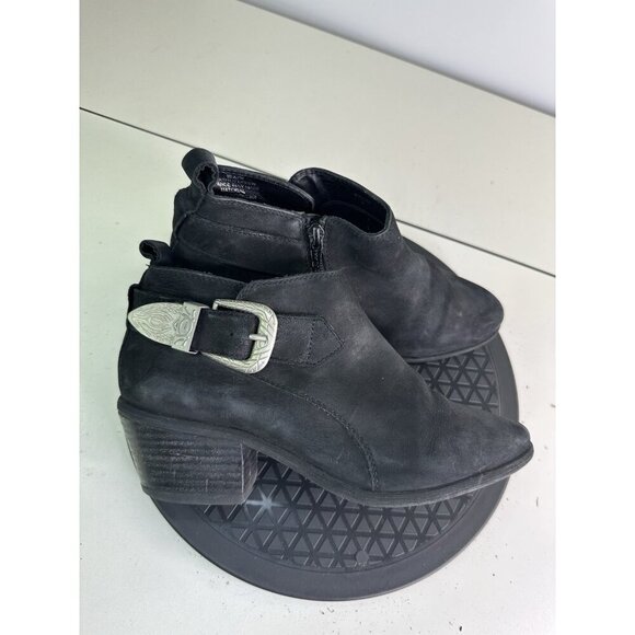 Steve Madden Bradi Bootie Black Distressed Leather Buckle Zip Boots Sz 8 Western - Picture 1 of 8